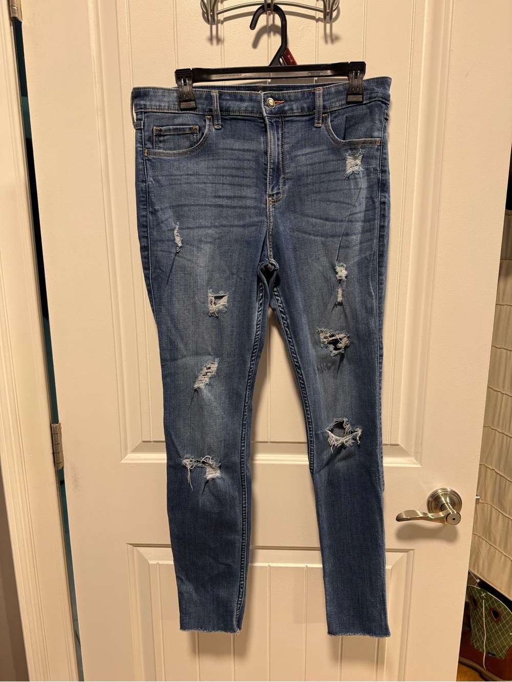 Hollister Distressed Mid Wash Women's Skinny Jeans